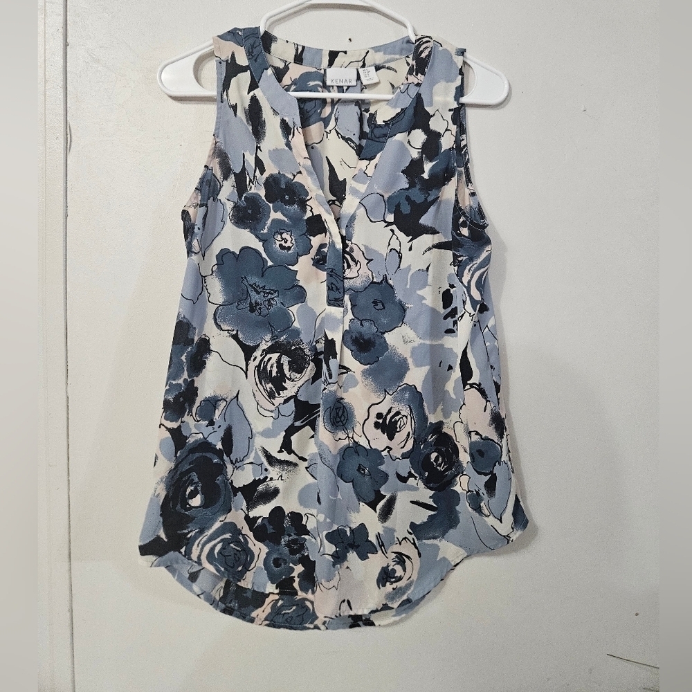 Kenar Blue Floral Sleeveless V Neck Blouse!